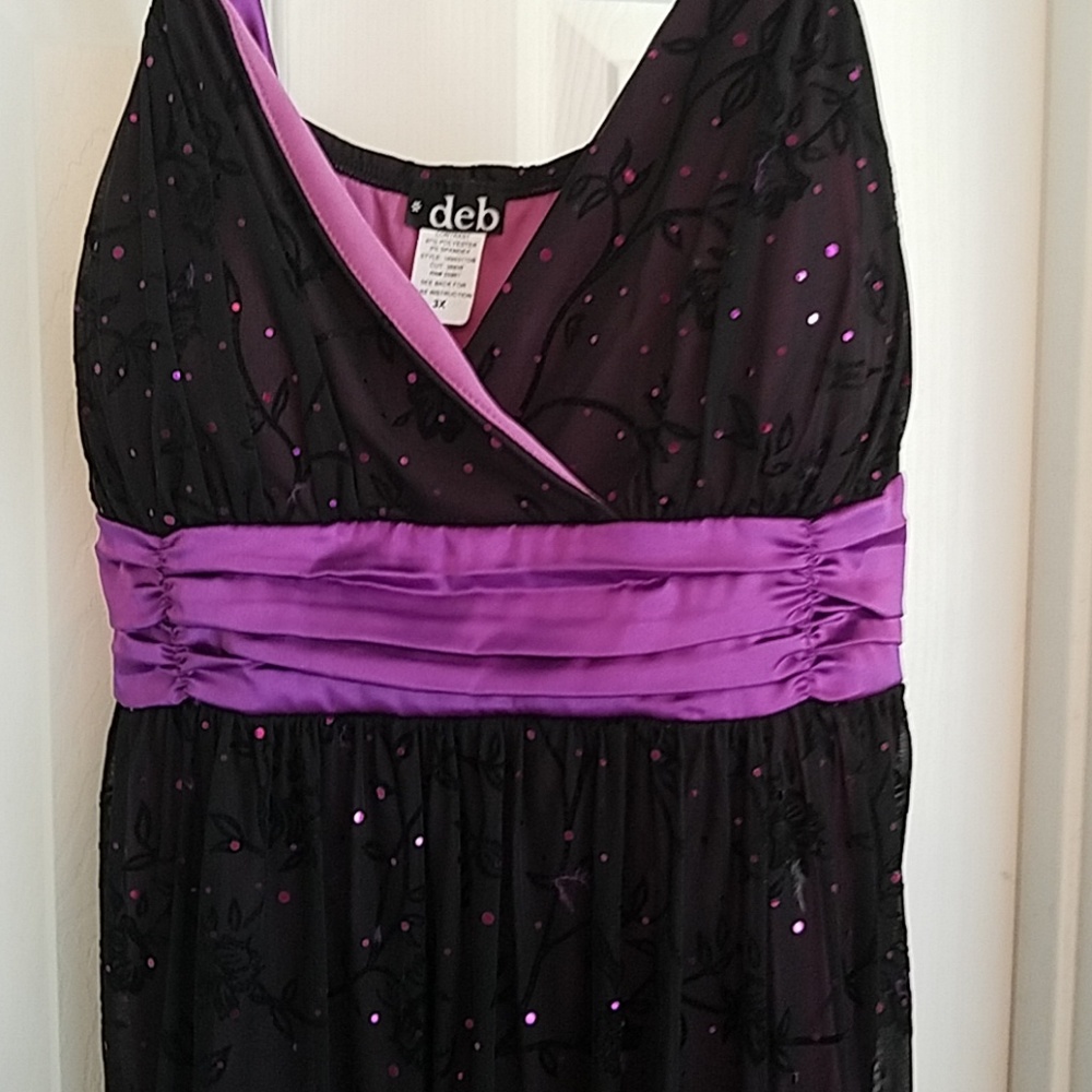 Black and purple dress size 3x Fit 1x